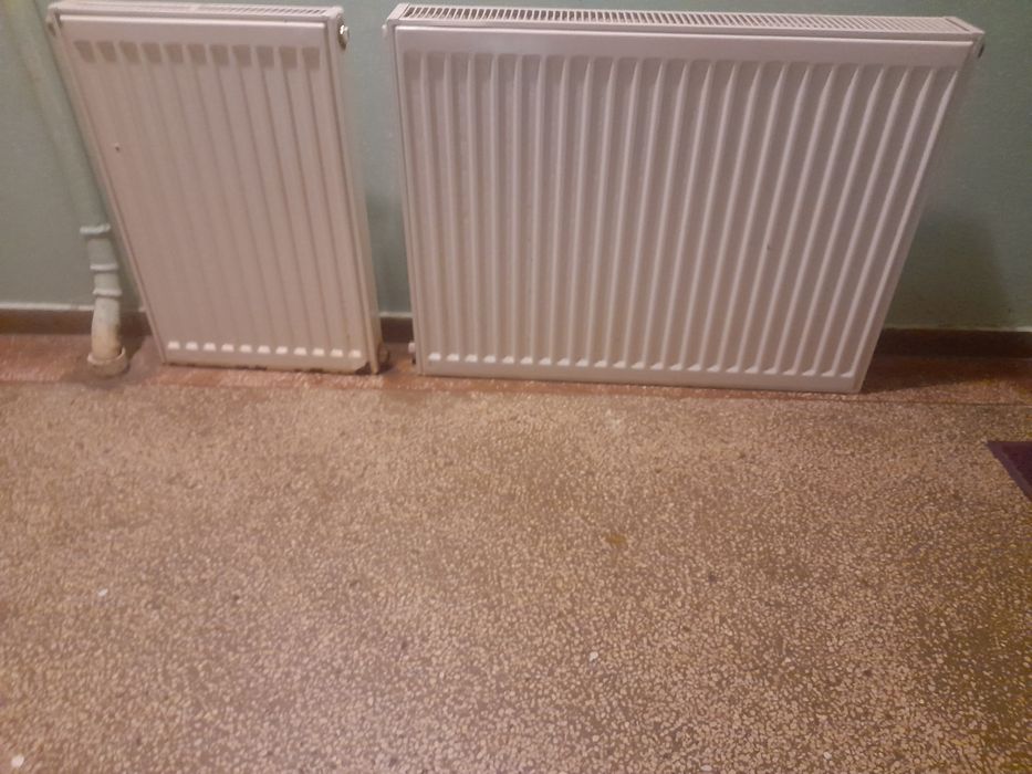 Calorifere în stare buna