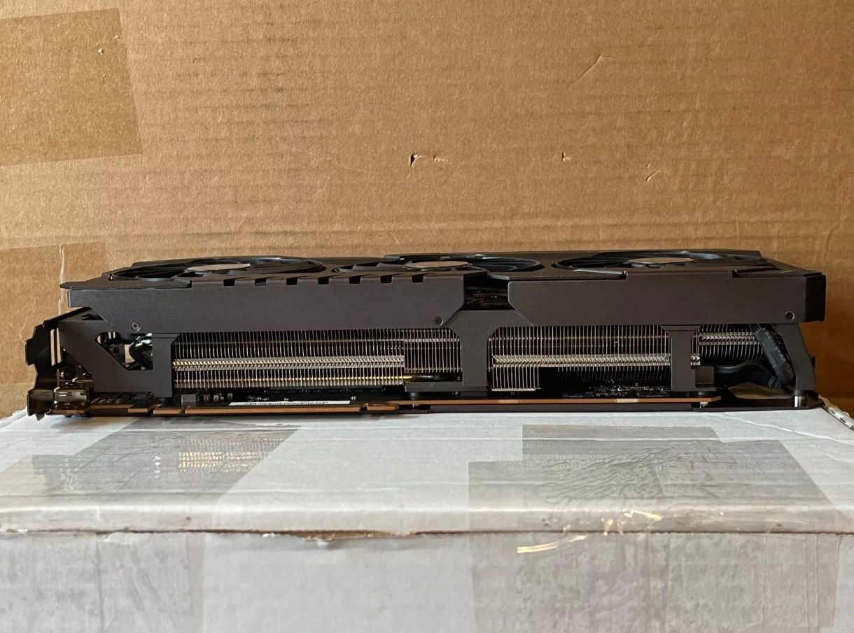 Asus Tuf gaming AMD Radeon RX 6800