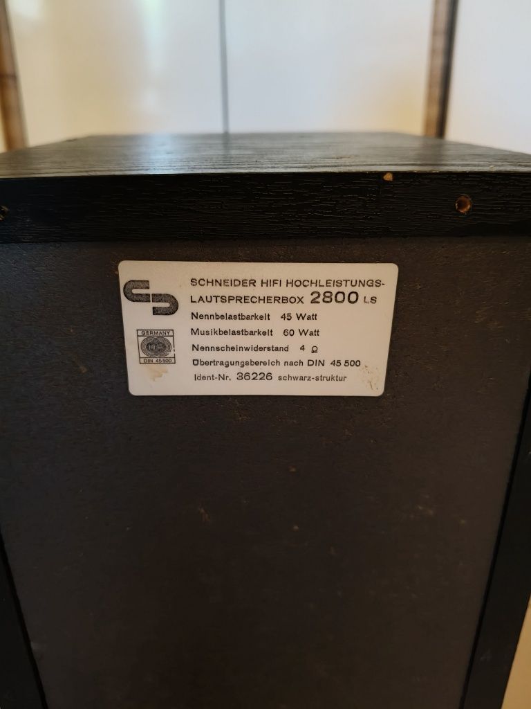 Продавам vintage говорители Шнайдер и център айва