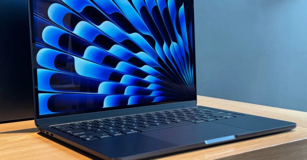 MacBook Air 13 M3 256гг оперативка16 АКБ 99%