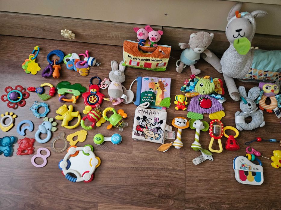 Лот детски играчки