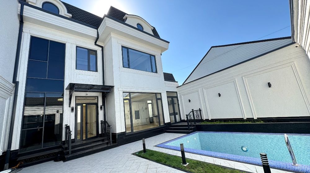 срочно продаётся новый Евродом циалковиский 3,2-соток 3-уровень 7-комн