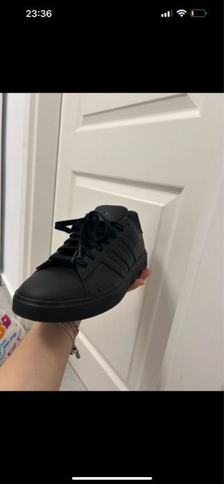 Adidasi stare foarte buna