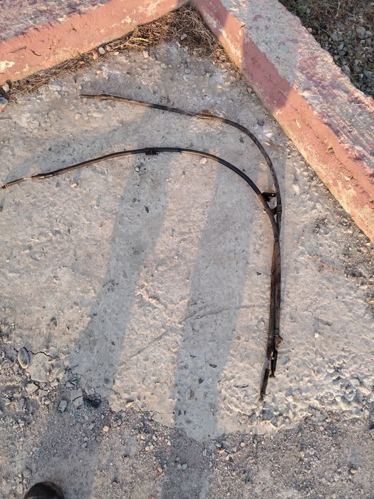 Трос ручного тормоза Nissan Terrano 2