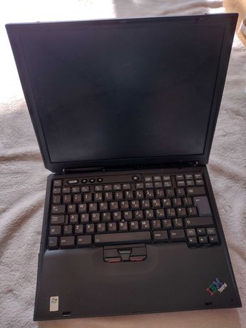 Лаптоп IBM ThinkPad T40e Тип 2684 W24