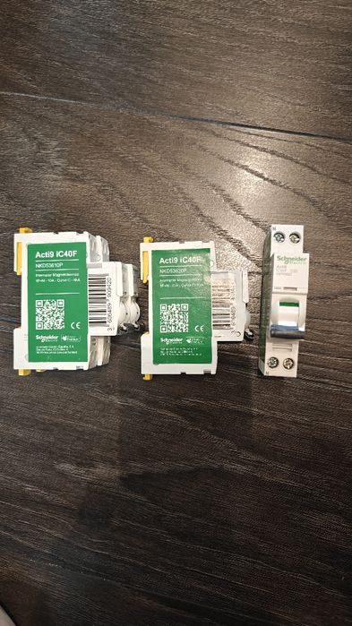 Sigurante automate Schneider