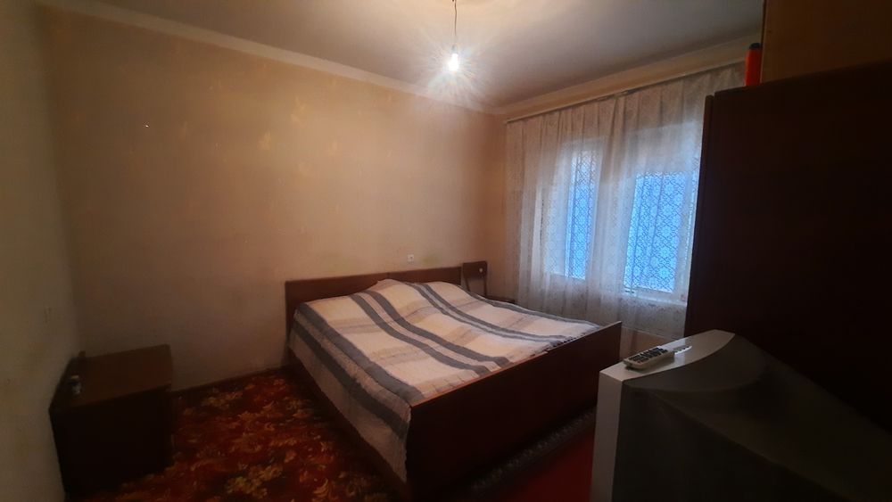 Продаётся 3 комнатная на 3 этаже в Мирзо-Улугбекском районе