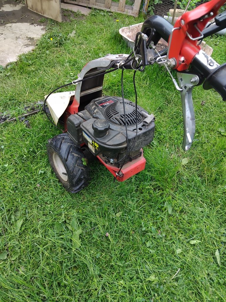 Vând Motocositoare M85 Eurosistem
