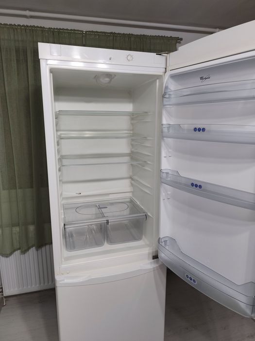 Combina frigorifica Whirlpool A class