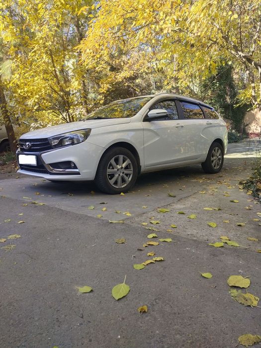 Продаётся Lada Vesta  11000$