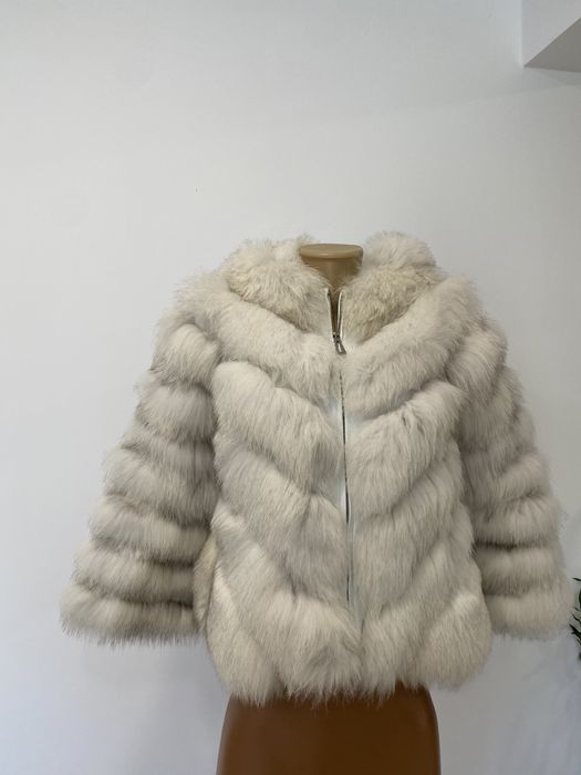 Haina din blana de vulpe