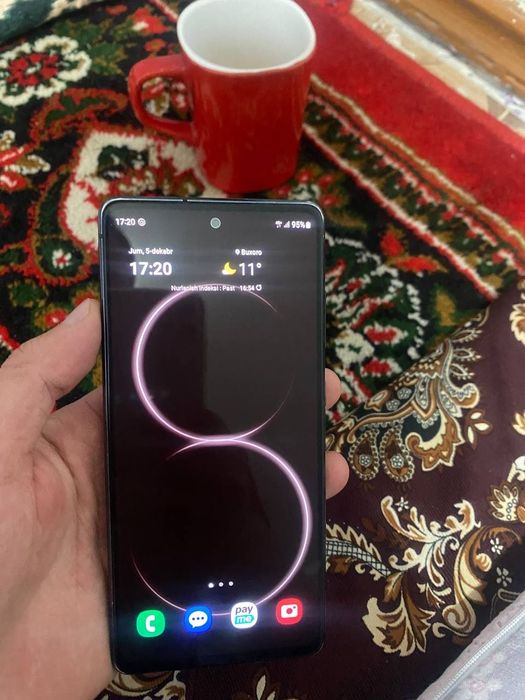 Samsung galaxy S 20fe sotiladi 2.100