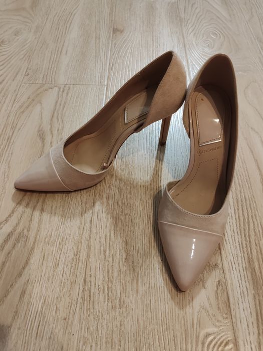 Noi! Pantofi stileto STRADIVARIUS