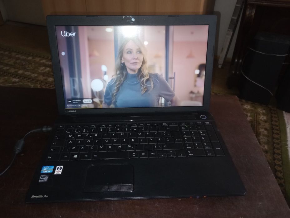 Toshiba Pro C50, Intel i3, 8 gb ram, Windows 10, Office, bun tester