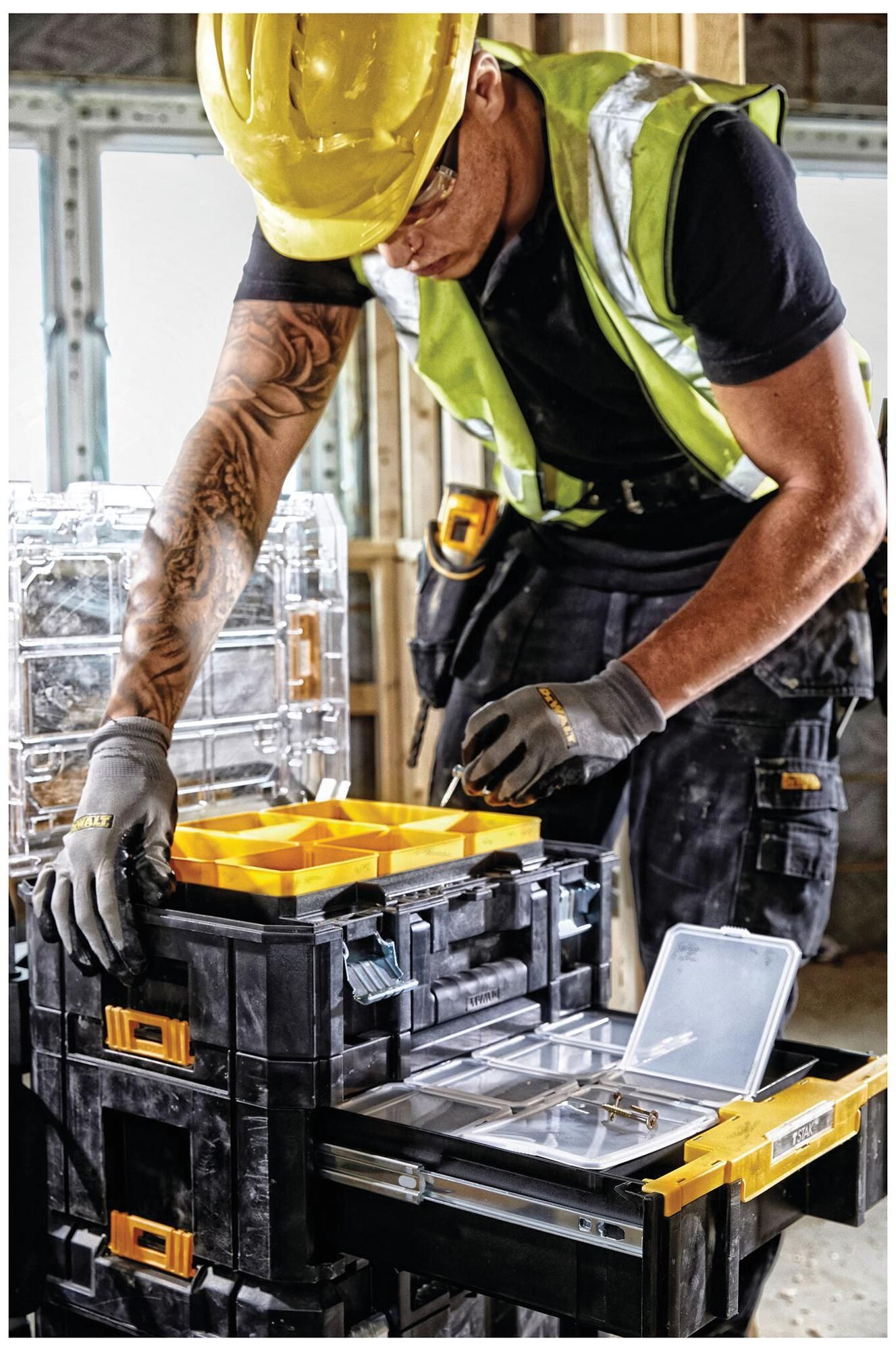 Куфар за инструменти DEWALT DWST1-70705