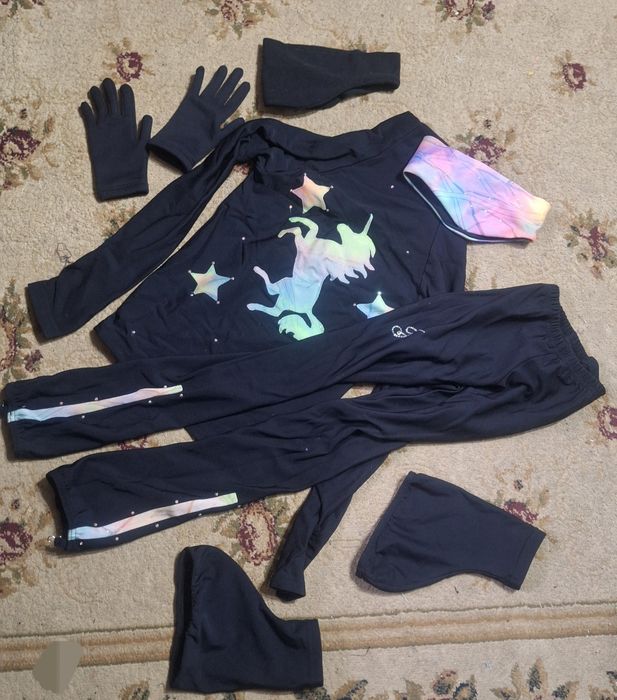 Тренеровочный костюм на 5-6лет (размер 116-128)