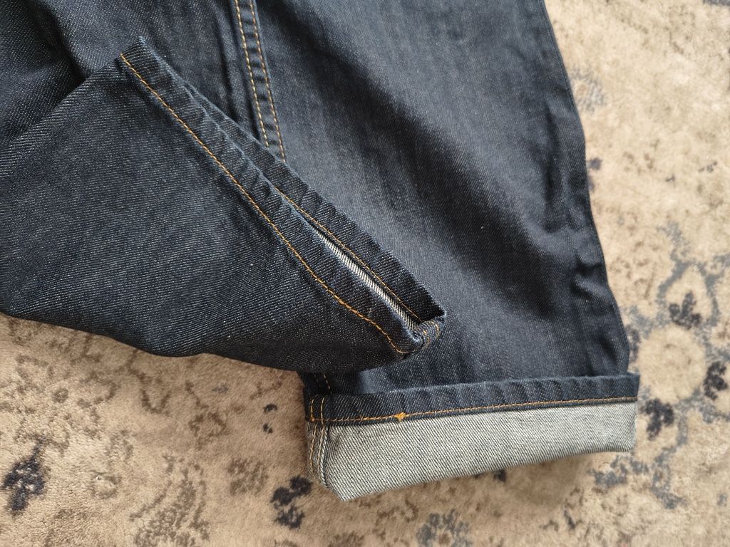 Blugi Levi's 506
