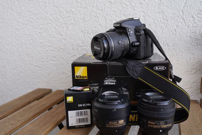 Nikon D5300 + obiective + extra acumulator
