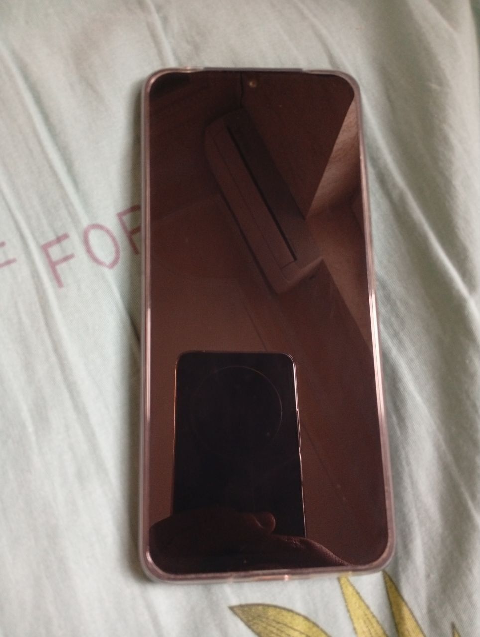 Redmi 14 c bor hotirasi 6/128 sotiladi Samsung 16a bor hotirasi 8/256