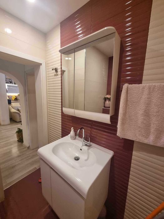 Дава се под наем Двустаен апартамент в София, Надежда 3 - 80 кв.м за 250 € - Снимка #3