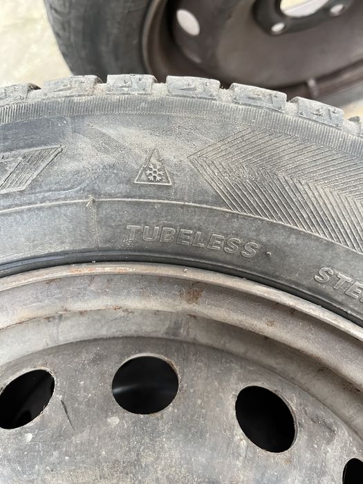 4 броя гуми в джанти