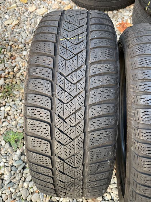 4 anvelope iarna Pirelli  205/50/17 2021
