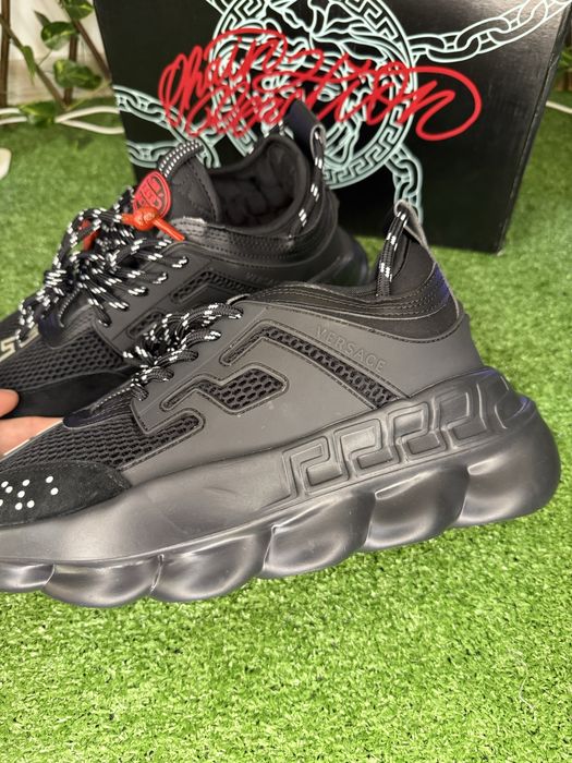 Versace Chain Reaction Black