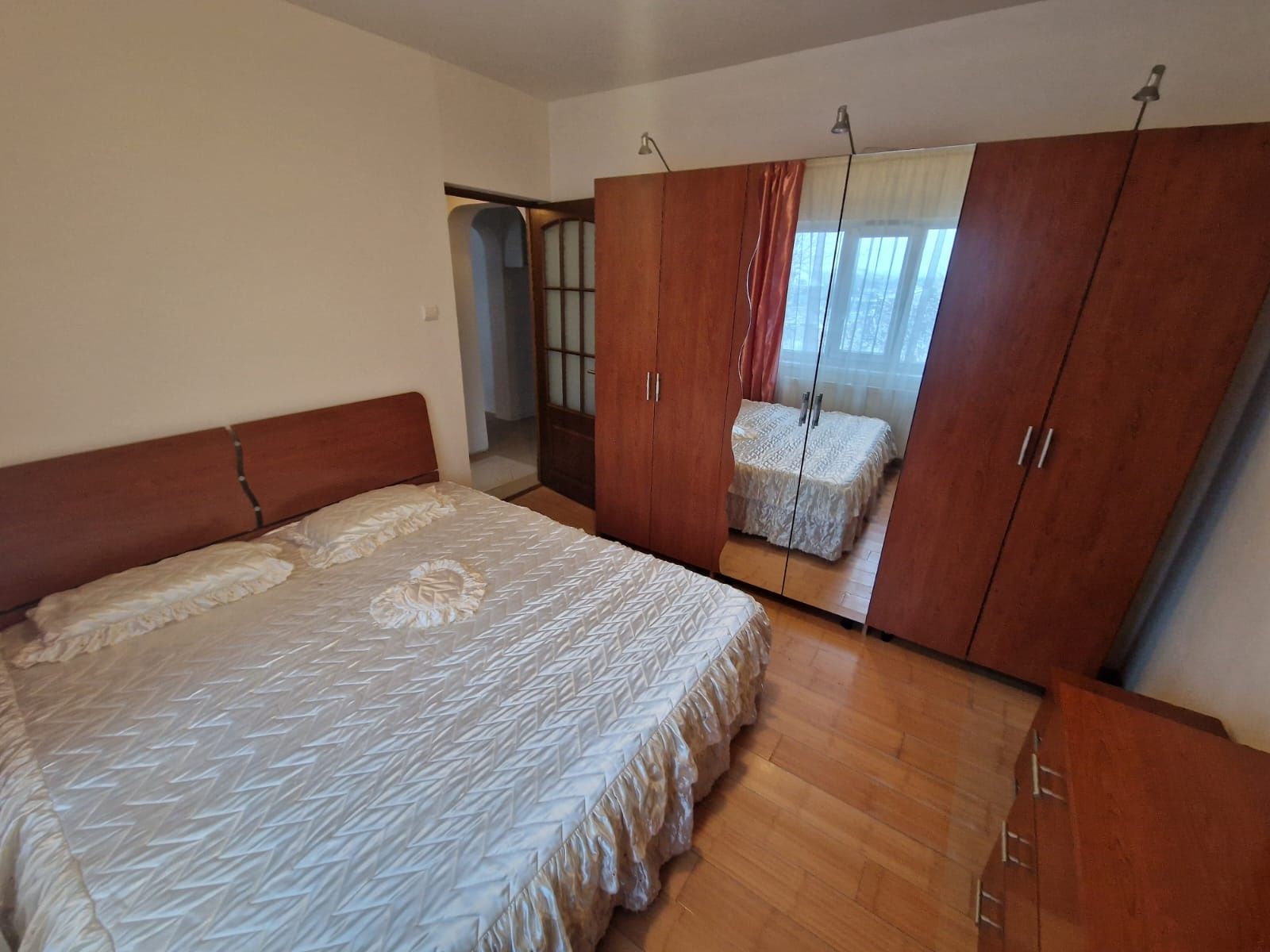 Apartament 3 camere,decomandat,mobilat,Colentina, Plumbuita