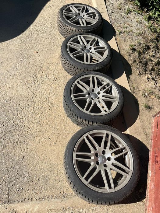 Vând jante originale Audi R 18 + cauciucuri