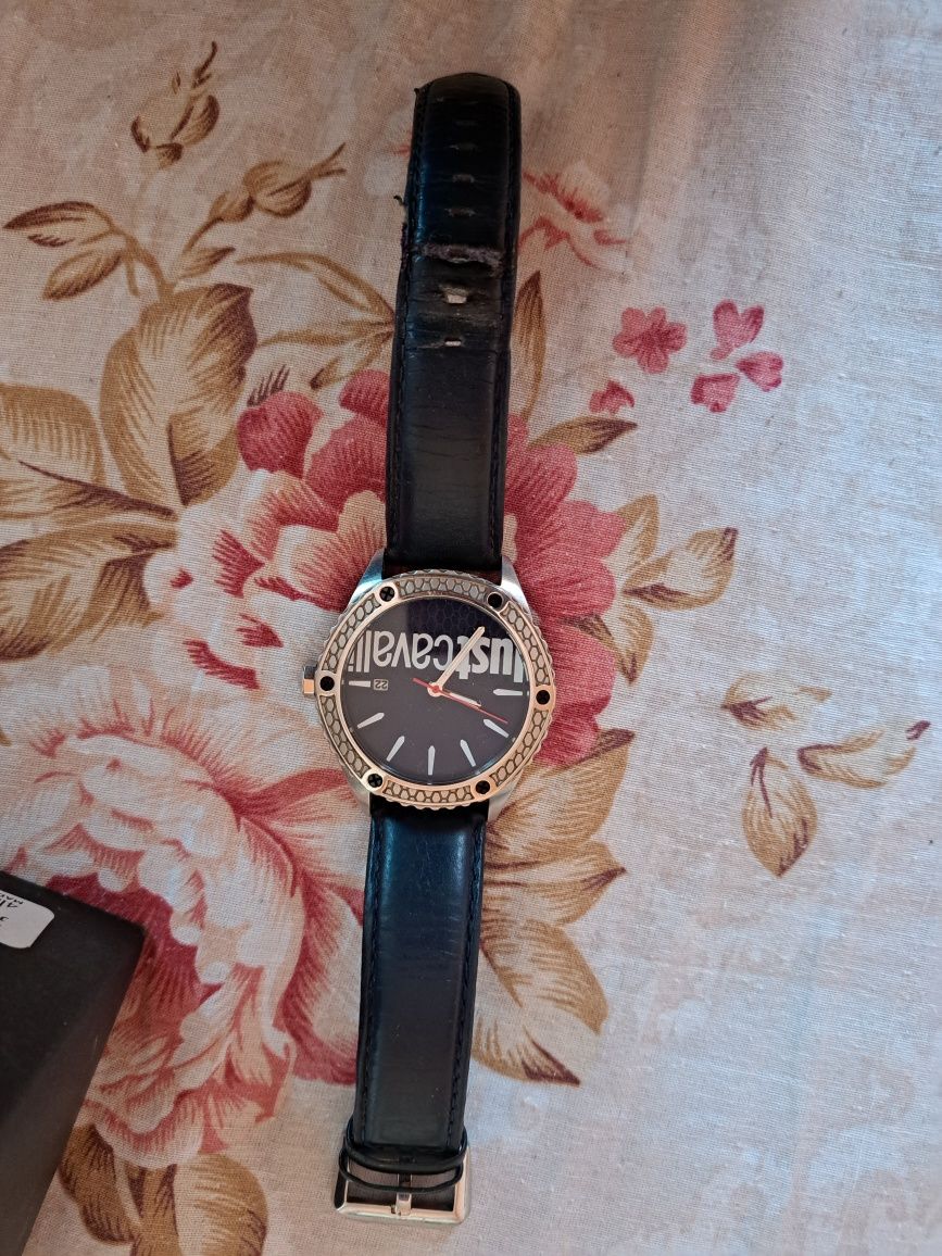 Оригинален часовник just cavalli