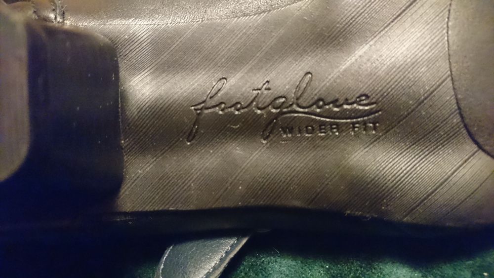 Маркови обувки ест .кожа