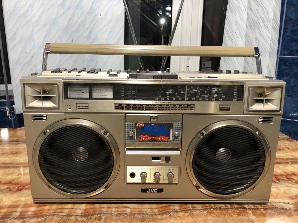 Radio casetofon jvc m 70