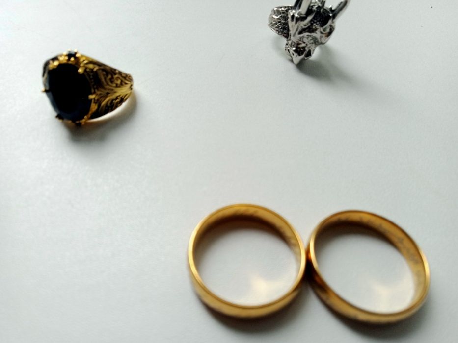 Продаются новые кольца