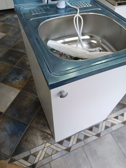 Нов кухненски шкаф с мивка за кухня 50/60