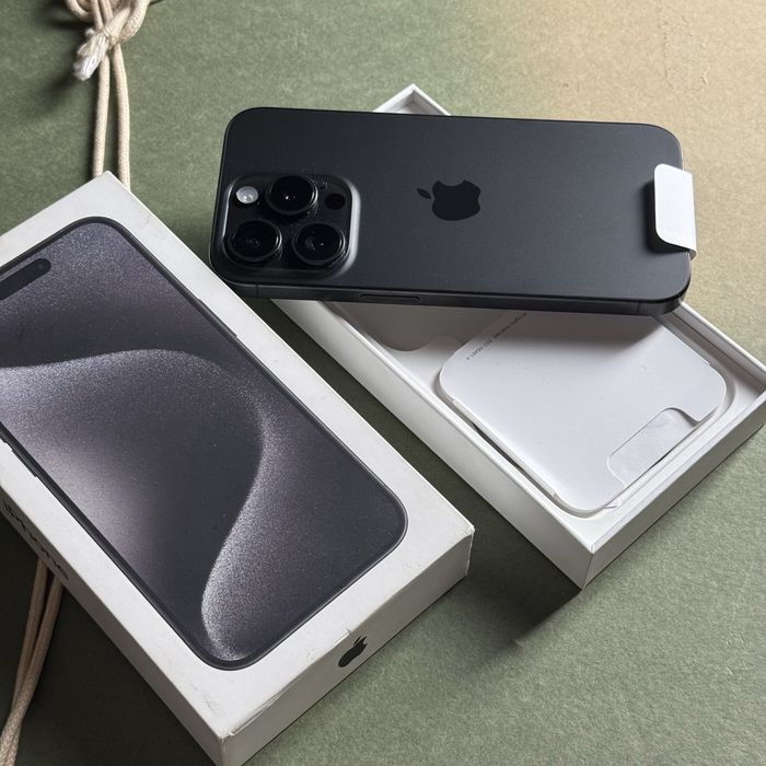 Apple iPhone 15 Pro 256GB Black Titanium — новый, не активирован