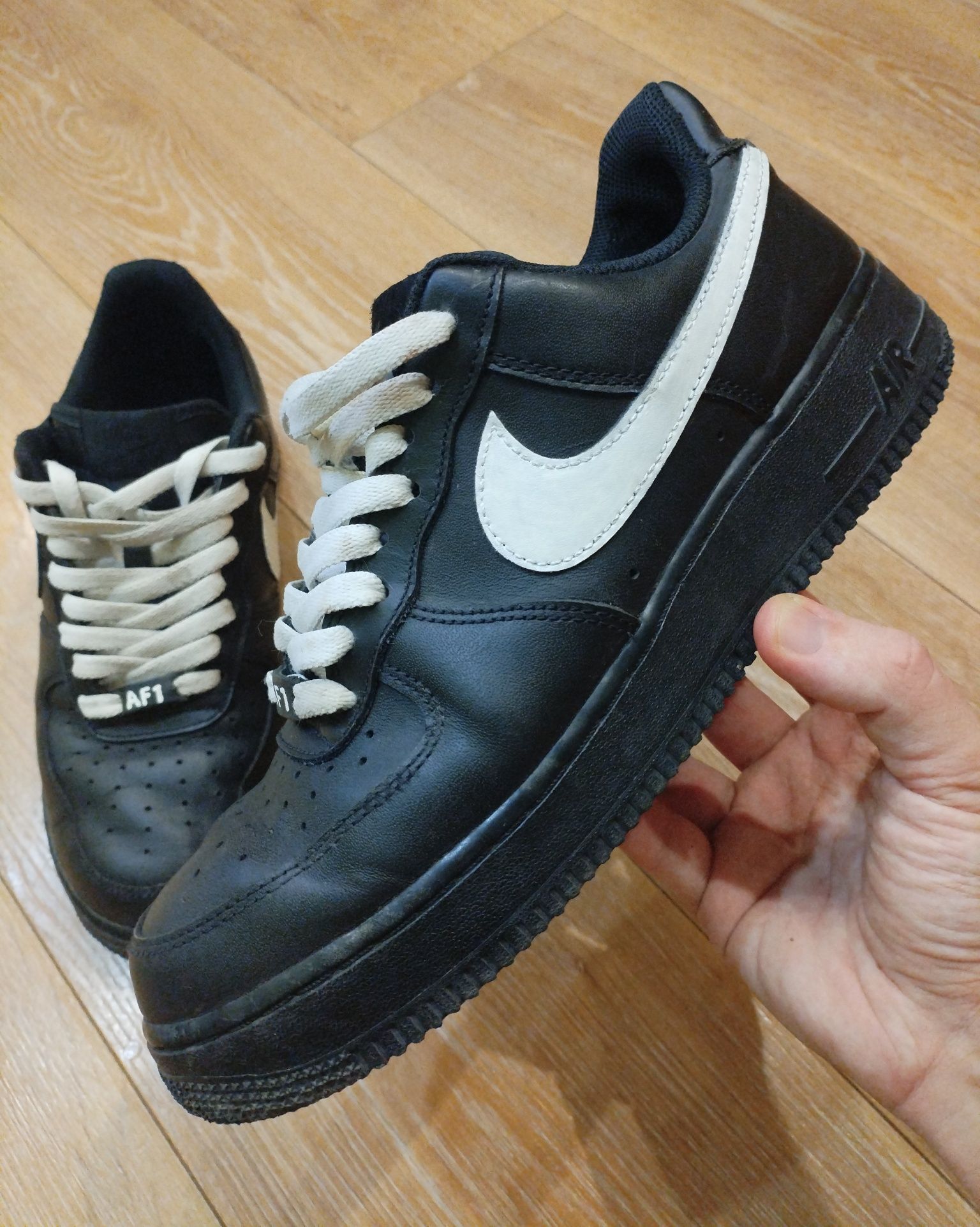 Nike air force triple black маратонки оригинален