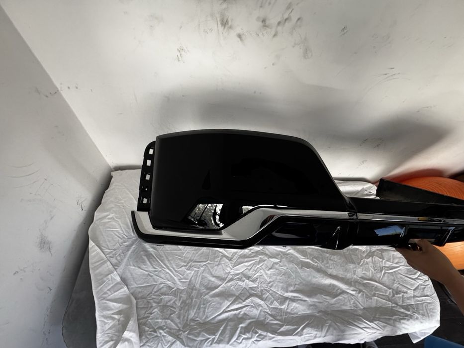 Дифузьор BMW G70 740D