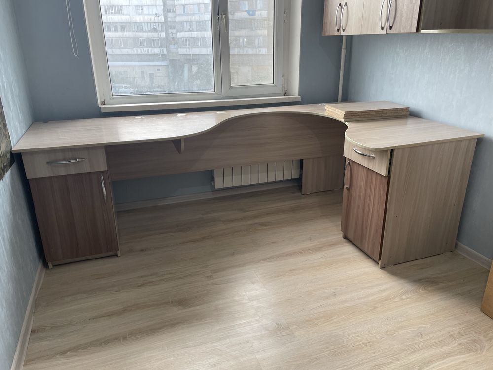 Стол для компьютера