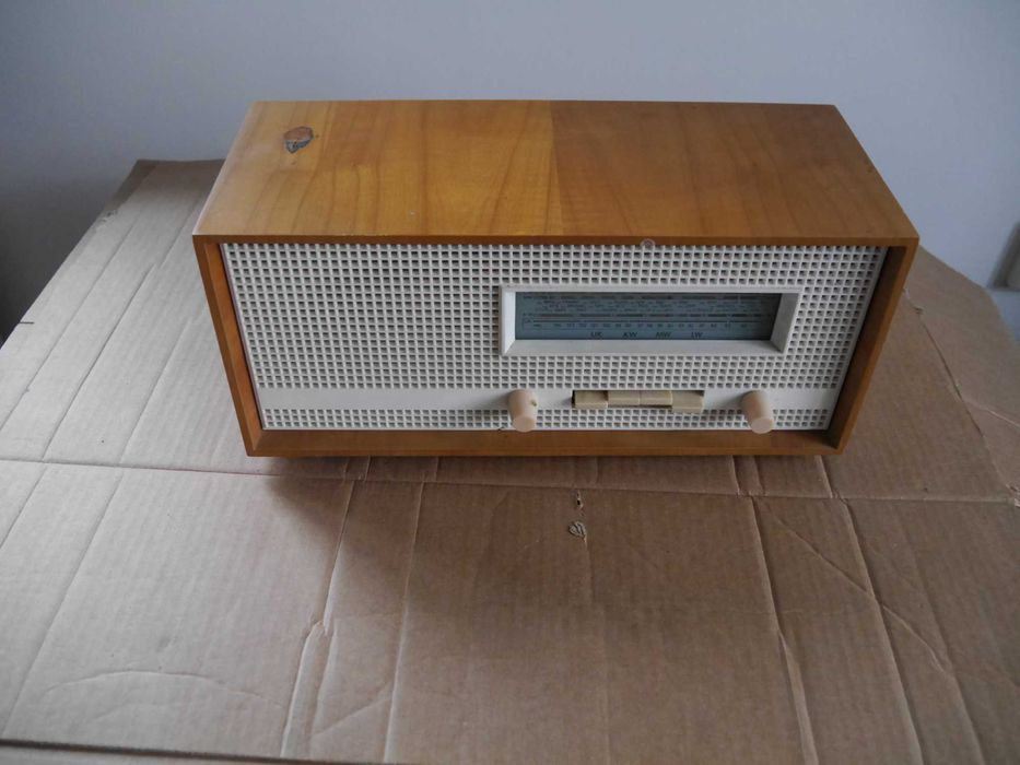 Radio Vitange Radio Neckermann 821Y35 – Funcțional