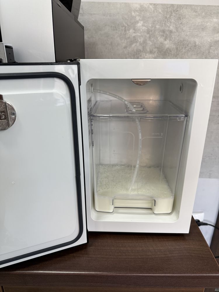 Espressor expresor aparat de cafea tonomat JURA GIGA X3C Profesional