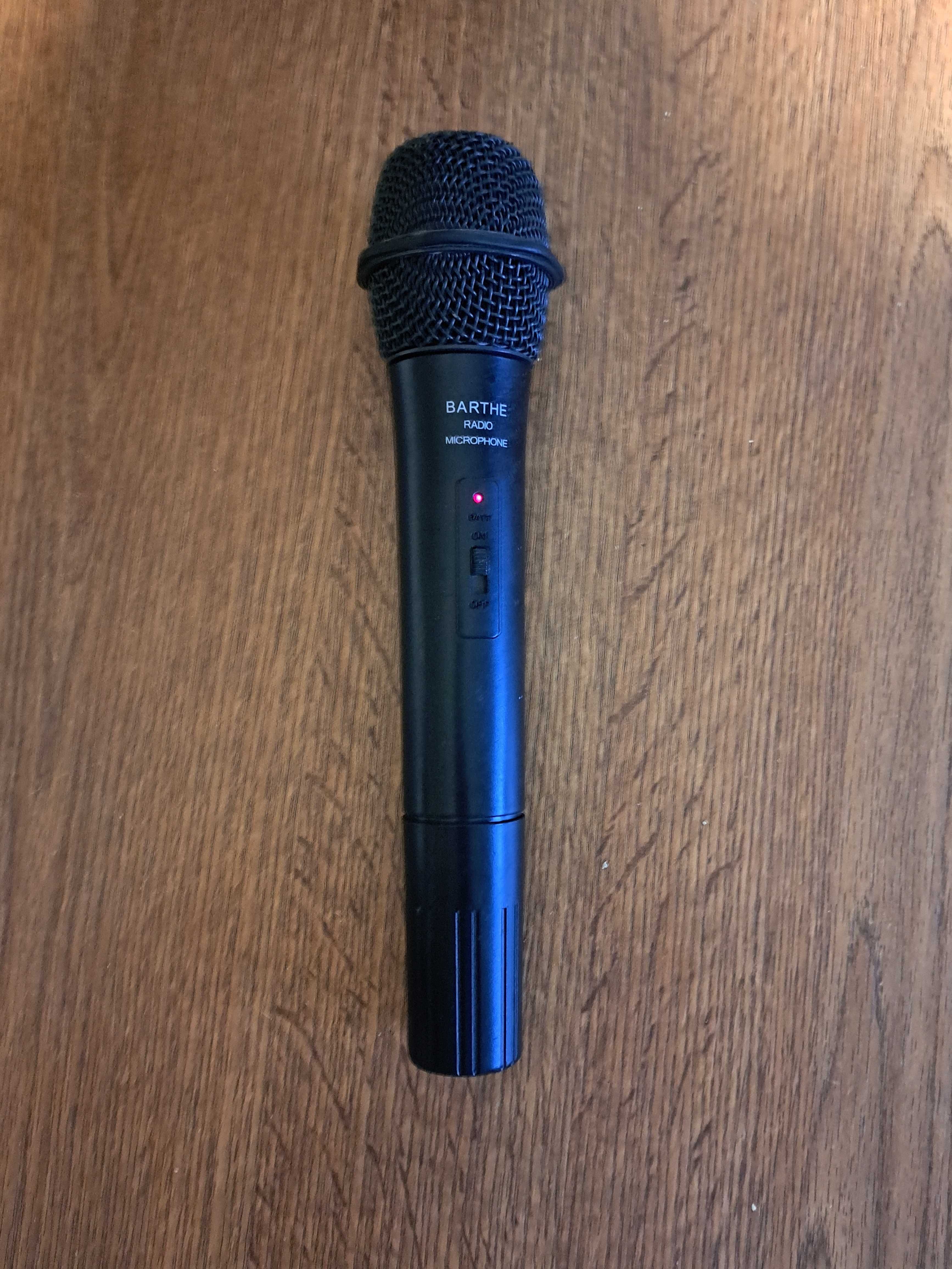 Microfon WIFI alimentat de o baterie de 9V