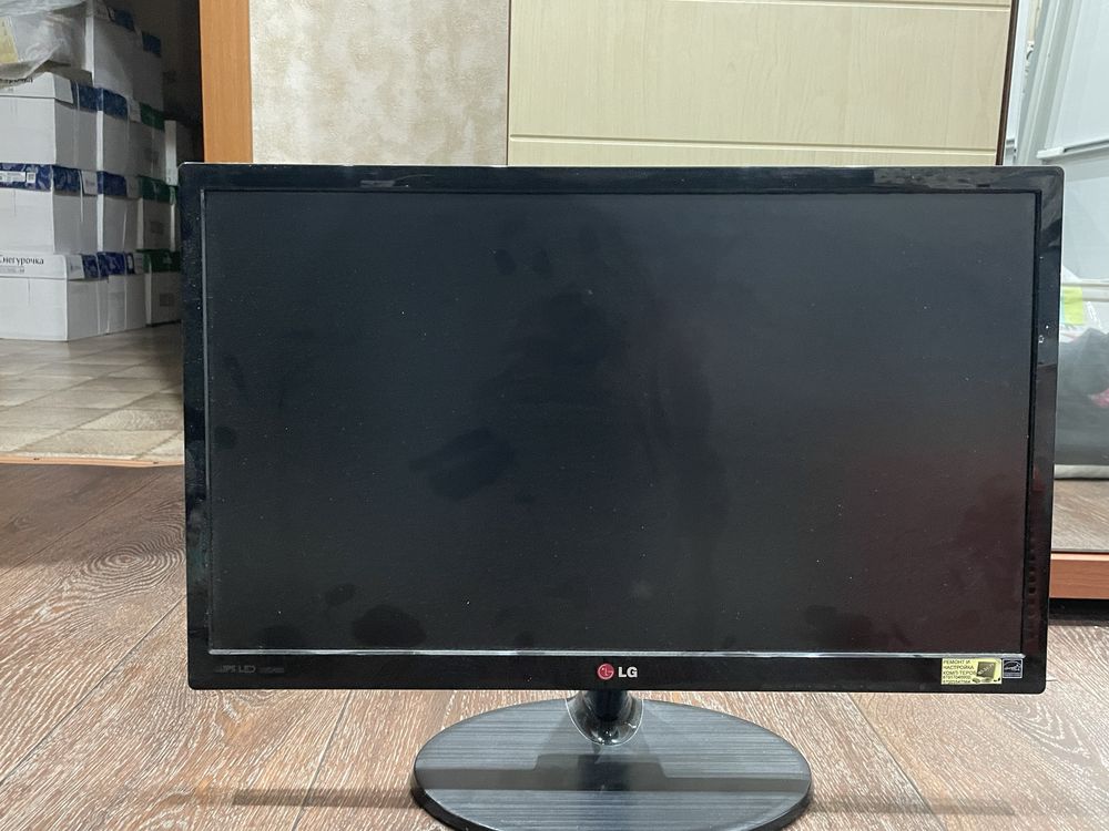 Монитор LG 23EA53T