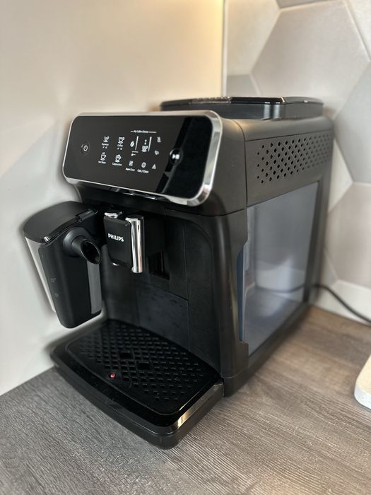 Vând Espressor automat Philips 2200