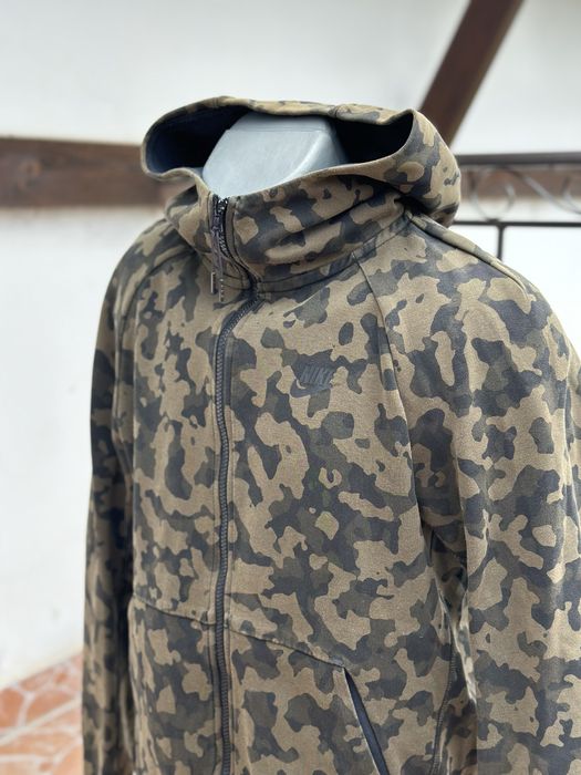 Nike Camo Print Tech Fleece Men's Hoodie Оригинално! CJ5975-222