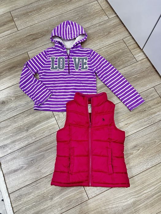 Безрукавка "Old Navi" и свитер из США на 7-8 лет