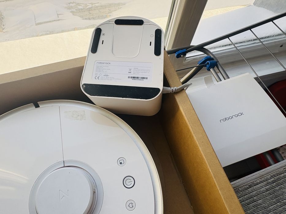 Продам робот пылесос Роборок