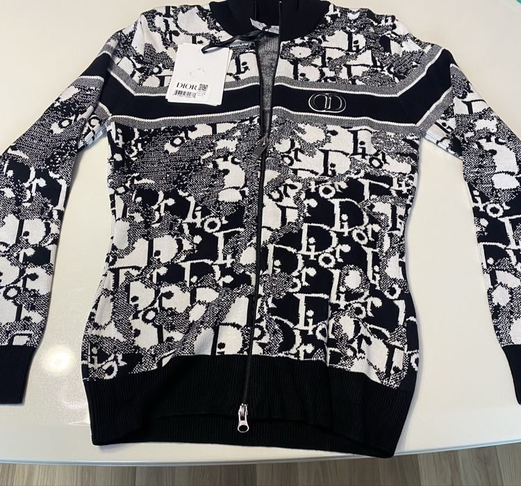 Dior-Оригинална чисто нова дамска жилетка M размер