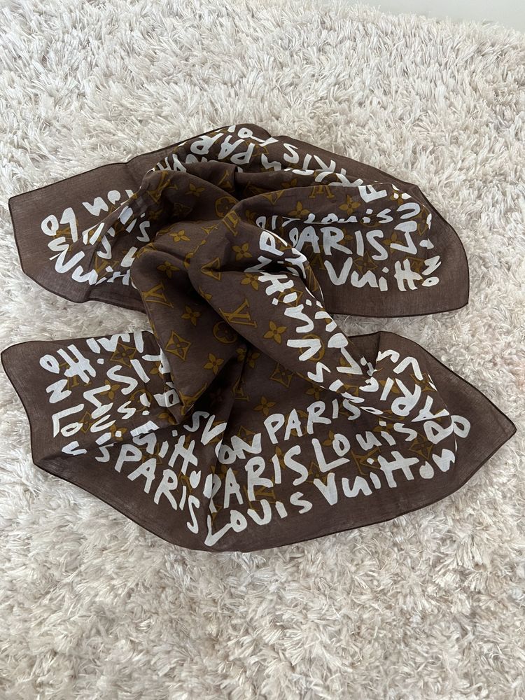 Esarfa Louise Vuitton