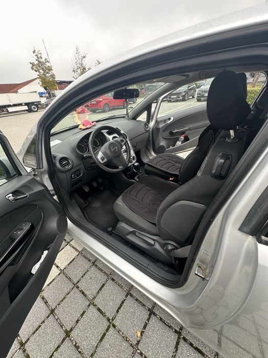 Opel corsa 1.2 intretinuta