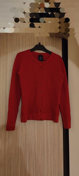 Cardigan 100% lana culoare roșu model deosebit XS-